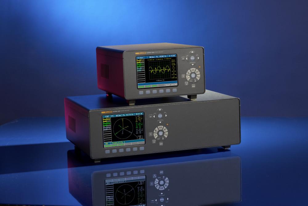 N4K 19 IN RACK MOUNT KIT W/H&LES